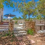 Villa Ira