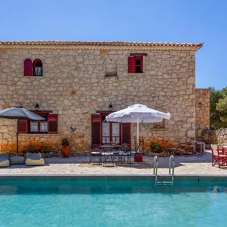 Ira Villa Agios Leon