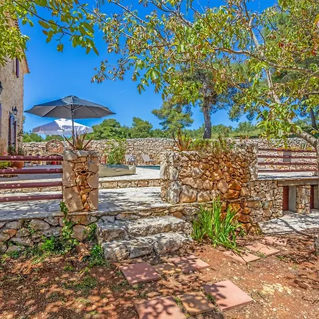 Villa Ira *