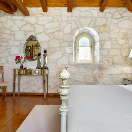 Villa Ira Agios Leon