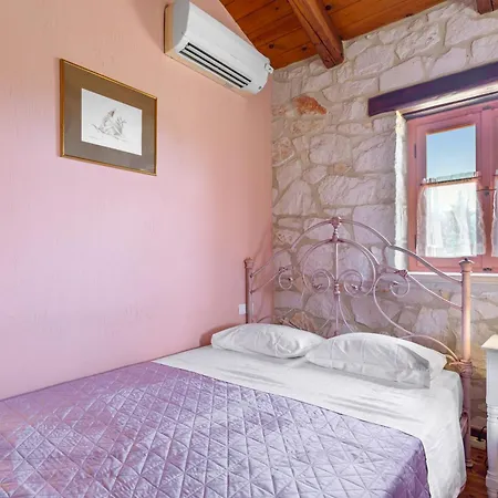 Villa Ira Agios Leon