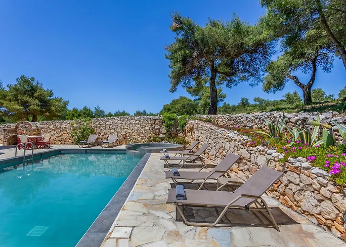 ヴィラ Ira Agios Leon